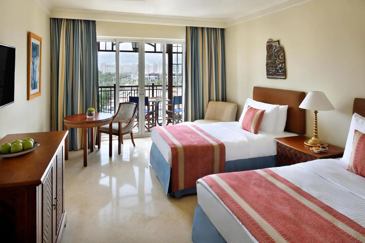 Moevenpick Resort & Residences Aqaba 5*,
