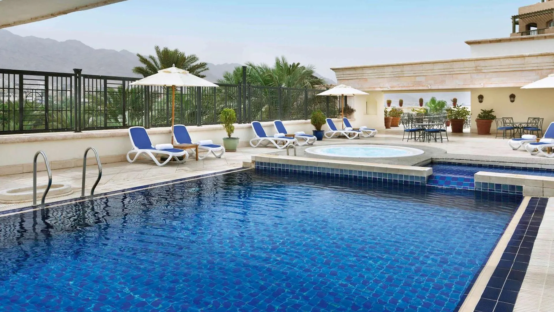 ***** Resort Mövenpick Resort&Residences Áqaba Jordania